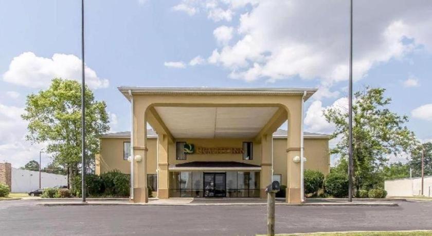 Quality Inn Andalusia Exteriör bild