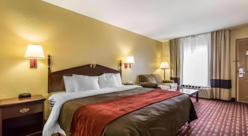 Quality Inn Andalusia Exteriör bild